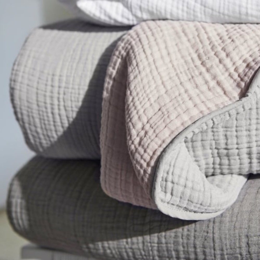 Organic Cloud Cotton Quilt From Parachute smoke/blush